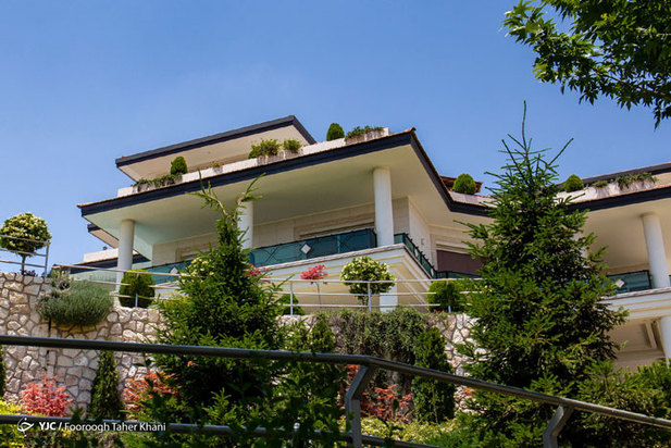 لاکچری‌های غیرمجاز