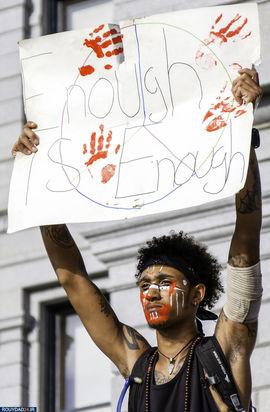 نژادپرستی را متوقف کنید