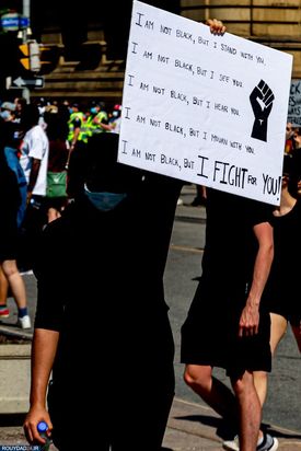 نژادپرستی را متوقف کنید