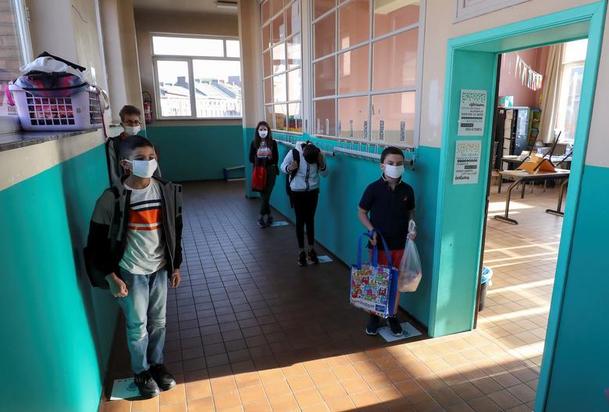 بازگشایی مدارس در دوران کرونا