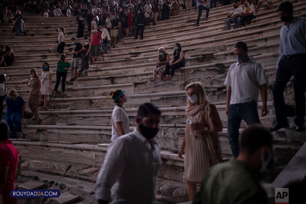 تئاترهای یونان به صحنه می آیند