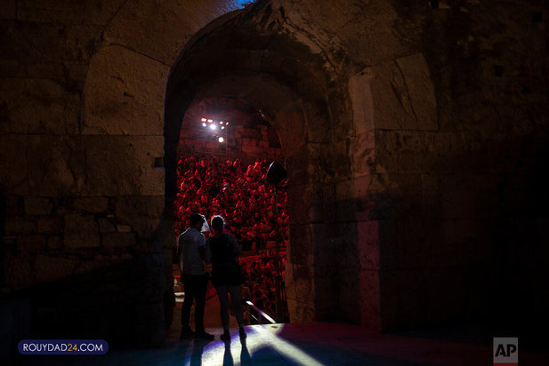 تئاترهای یونان به صحنه می آیند