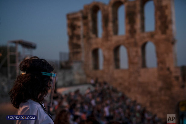 تئاترهای یونان به صحنه می آیند