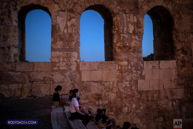 تئاترهای یونان به صحنه می آیند