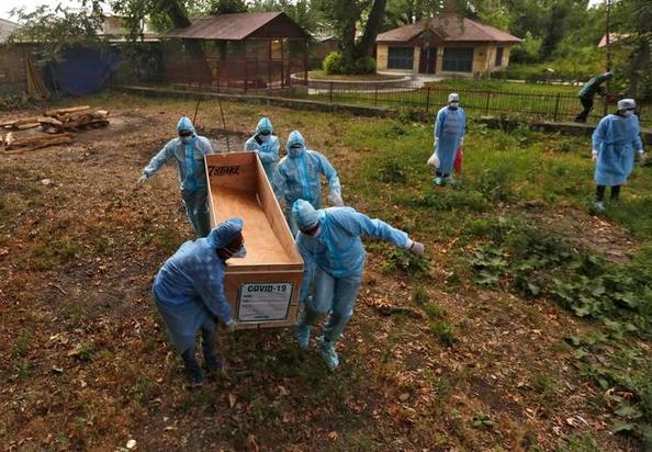 قبرستان کرونایی ها