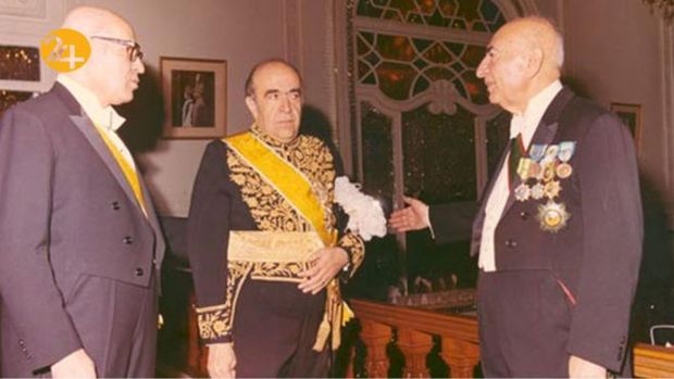 امیر عباس هویدا