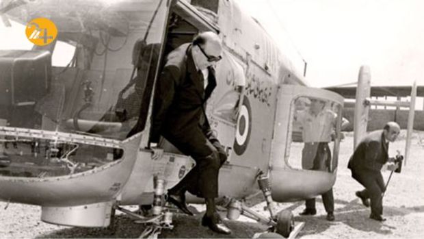 امیر عباس هویدا