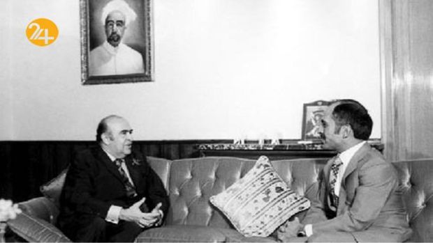 امیر عباس هویدا