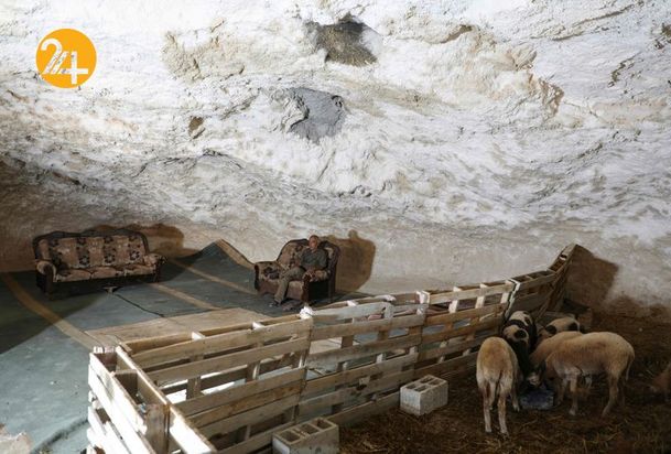 زندگی در غار