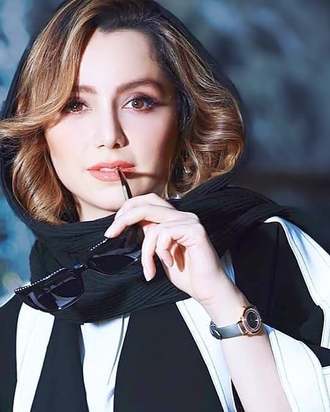 نازنین بیاتی