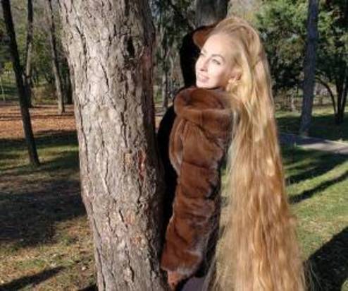 دختر مو بلند