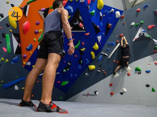 بالا رفتن از دیوار