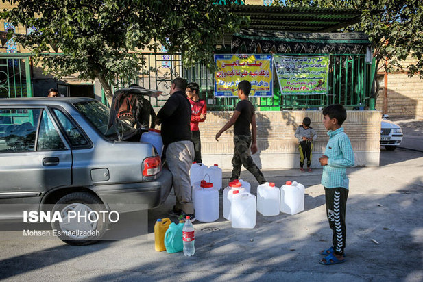 در حاشیه همت آباد