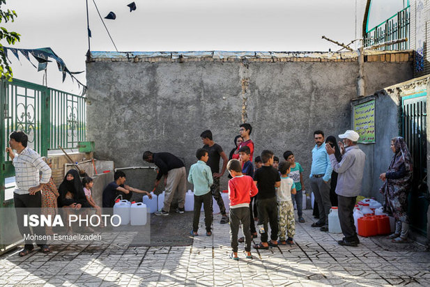 در حاشیه همت آباد