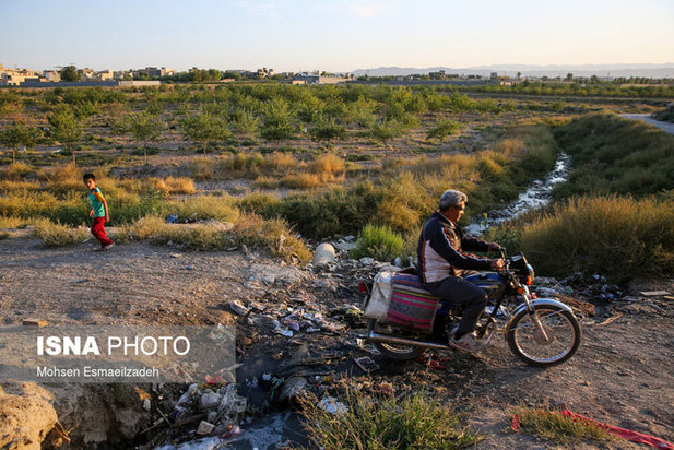 در حاشیه همت آباد