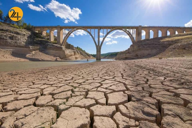 تاثیر تغییر آب و هوا بر کره زمین