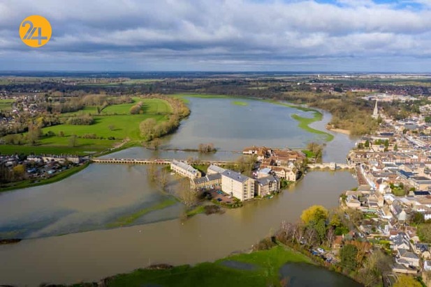 تاثیر تغییر آب و هوا بر کره زمین