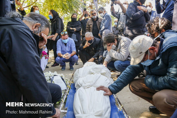 خاکسپاری اکبر عالمی