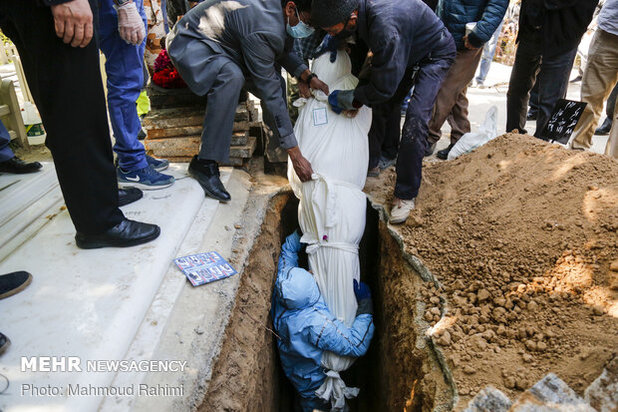 خاکسپاری اکبر عالمی