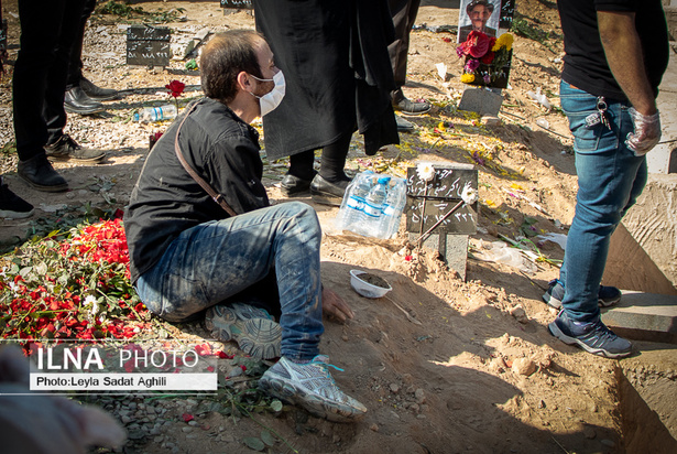 قربانیان کرونا در دل خاک