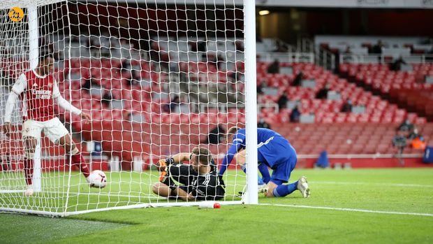 بازی جذاب آرسنال و لستر سیتی