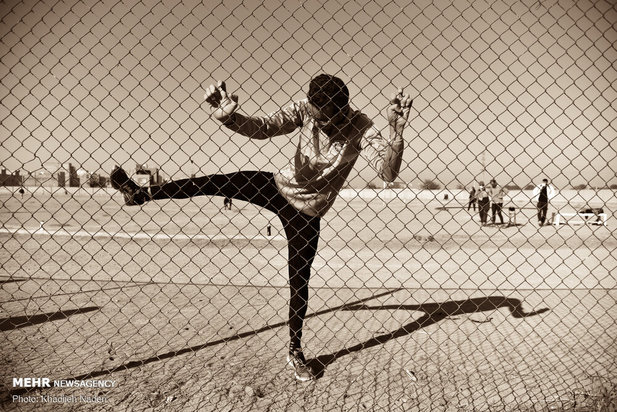 تمرینات دو و میدانی کم بینایان و نابینایان