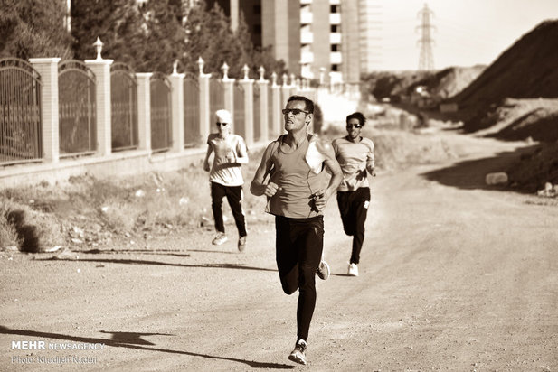 تمرینات دو و میدانی کم بینایان و نابینایان