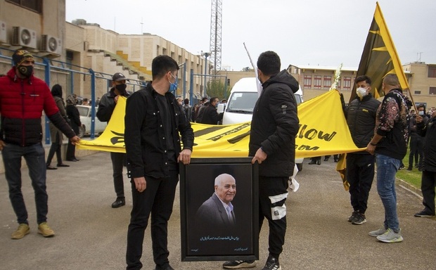 مراسم تشییع پیکر محمود یاوری