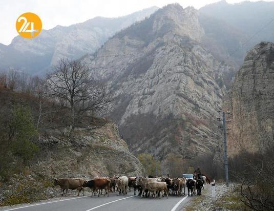 به اتش کشیدن خانههای ارمنستان