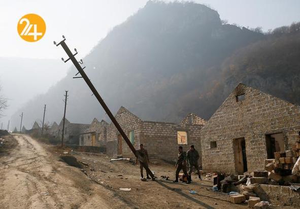 به اتش کشیدن خانههای ارمنستان