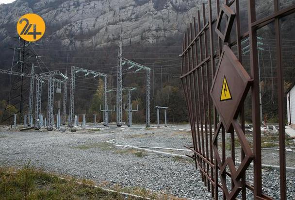 به اتش کشیدن خانههای ارمنستان