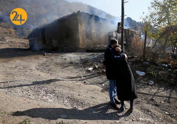 به اتش کشیدن خانههای ارمنستان