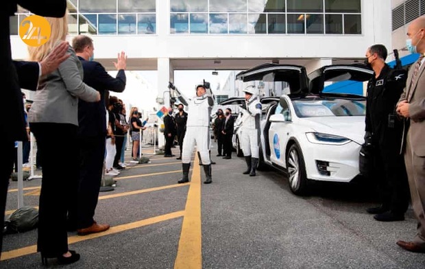 فضاپیمای اسپیس ایکس چهار فضانورد را به فضا برد
