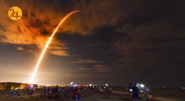 فضاپیمای اسپیس ایکس چهار فضانورد را به فضا برد