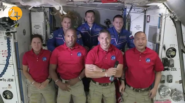 فضاپیمای اسپیس ایکس چهار فضانورد را به فضا برد