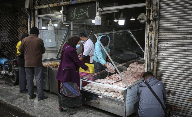 پرواز مرغ از سفره‌های اقشار کم درآمد