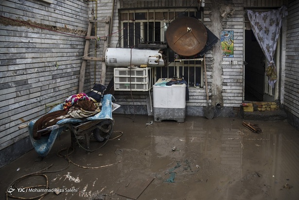 رفع آبگرفتگی اهواز توسط نیروهای مردمی