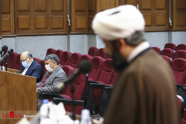 جلسه دادگاه پوری حسینی رئیس سازمان خصوصی سازی