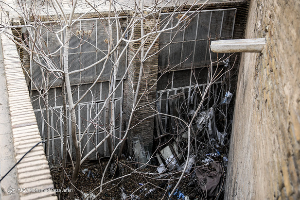 پشت پرده میدان نقش جهان