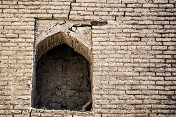 پشت پرده میدان نقش جهان