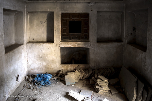 پشت پرده میدان نقش جهان