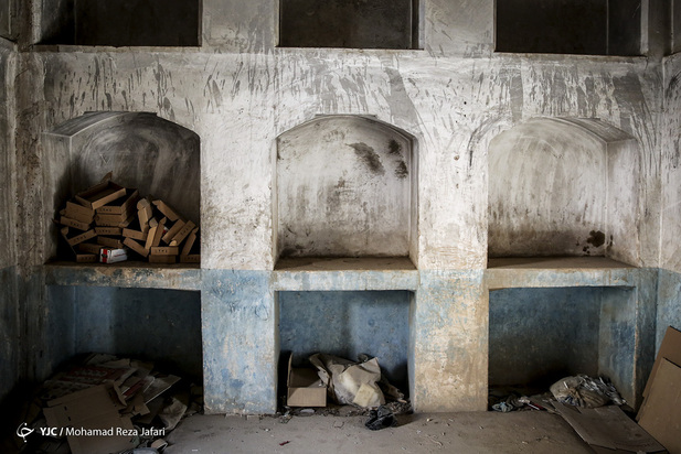 پشت پرده میدان نقش جهان