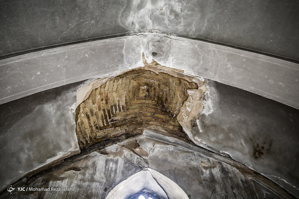 پشت پرده میدان نقش جهان