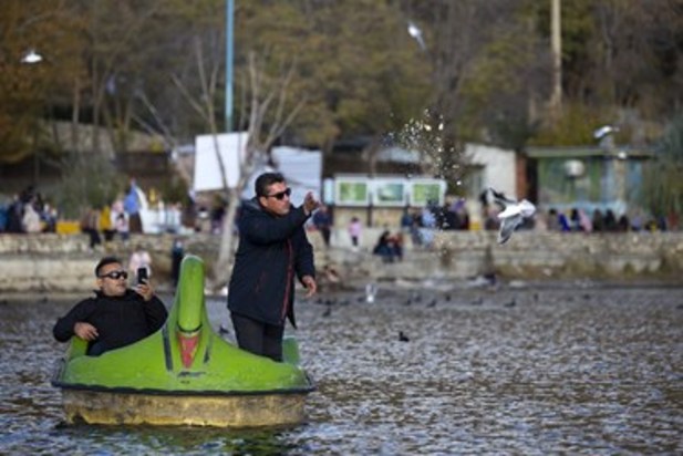 تالاب زریوار بهشت پرندگان