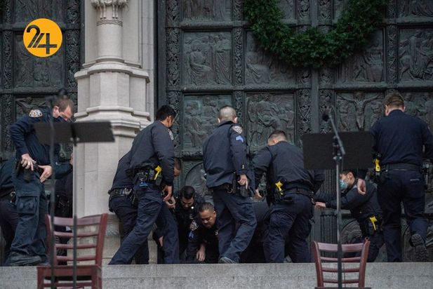 تیراندازی مقابل کلیسای سنت جان نیویورک