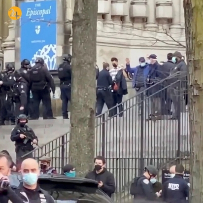 تیراندازی مقابل کلیسای سنت جان نیویورک
