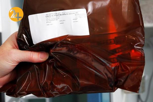 اولین کسانی که در آمریکا واکسینه شدند