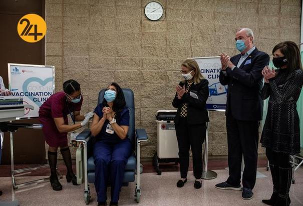 اولین کسانی که در آمریکا واکسینه شدند