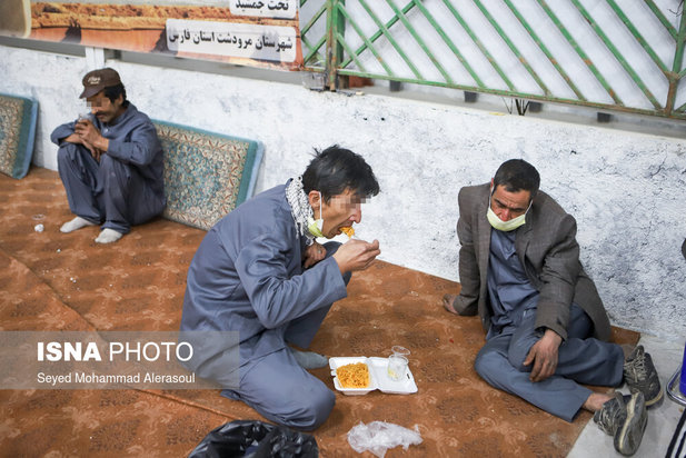 زندگی در گرمخانه