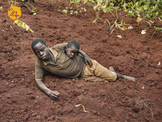 صد تصویر از آفریقایی‌ها و رنج از تبعیض نژادی